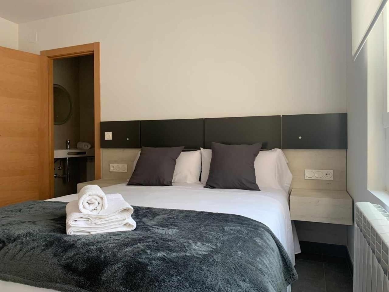 Ramon Y Cajal Suites De Luxe Leon Ngoại thất bức ảnh