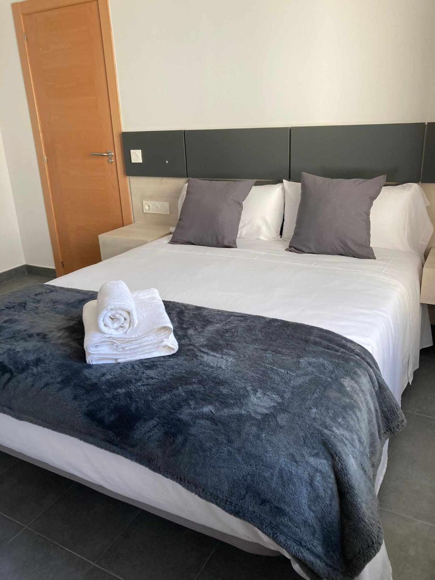 Ramon Y Cajal Suites De Luxe Leon Ngoại thất bức ảnh